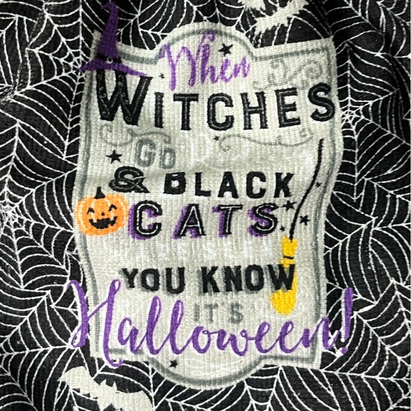 Set of 2 Halloween Kitchen Towel Set - Black and White - Picture 8 of 11